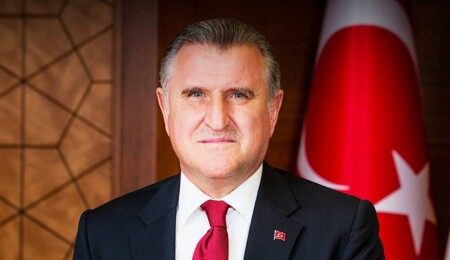 Türkiye Gençlik ve Spor Bakanı Osman Aşkın Bak KKTC’ye geliyor