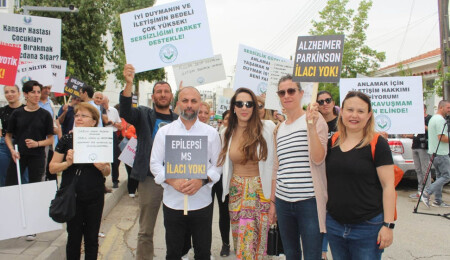 Bağımsız Milletvekili adayı Korkmazhan: Külliyeye para var, ilaca yok