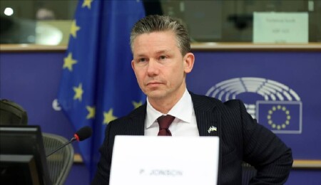 Jonson'dan Grönland'a ilişkin "toprak bütünlüğü vurgusu"