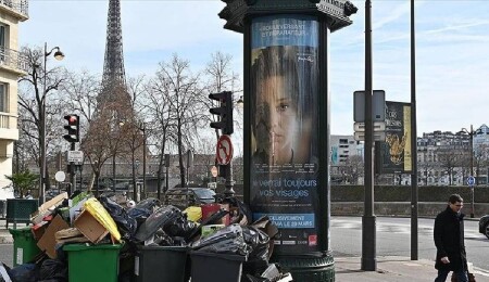 Paris Belediyesi grevler ve protestolar nedeniyle kriz masasını topladı