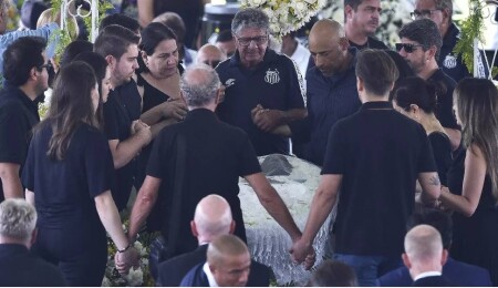 Brezilyalı efsane futbolcu Pele için cenaze töreni düzenleniyor