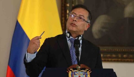 Gustavo Petro, Latin Amerika ülkelerini ABD'ye karşı birlik olmaya çağırdı