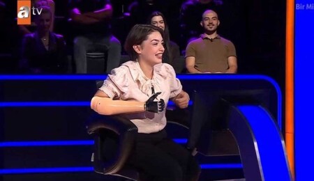 1 milyon liralık soruyu bilen Rabia Birsen Göğercin, büyük ödülün sahibi oldu