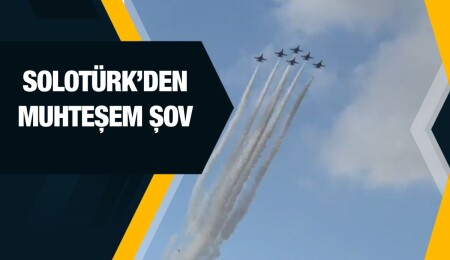 İstanbul Boğazı'nda gösteri düzenleyen SOLOTÜRK, köprünün altından geçti