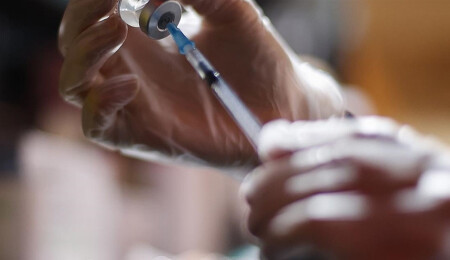 AstraZeneca'nın itirafı sonrası ortaya çıkan soru: Koronavirüs aşılarına ilişkin korkular haklı mıydı?