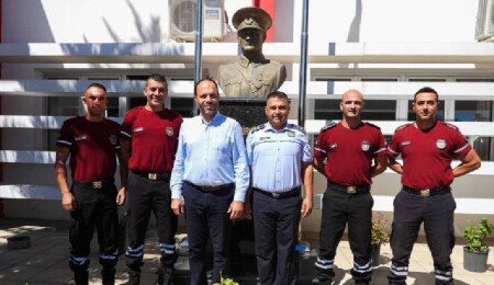 İskele Belediye Başkanı Sadıkoğlu, İskele İtfaiyesi’ni ziyaret etti