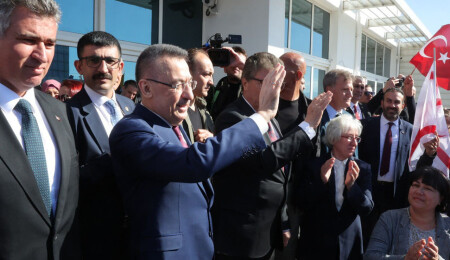 Fuat Oktay, KKTC'deki temaslarını tamamlayarak ayrıldı