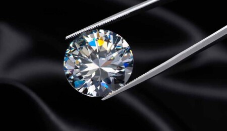 Bilim insanları 150 dakika içinde oluşan sentetik elmas üretti