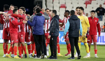 Sivasspor ligdeki galibiyet hasretine son verdi