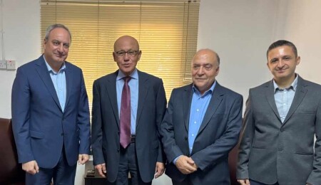 Mehmet Ali Talat ile Stefanos Stefanu, Kıbrıs sorununu ve bölgesel gelişmeleri değerlendirdi