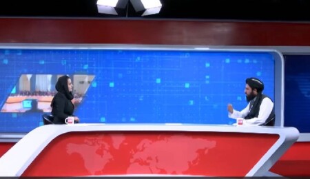 Taliban basın sorumlusu Afgan kadın sunucunun programında soruları yanıtladı: "İntikam peşinde değiliz"