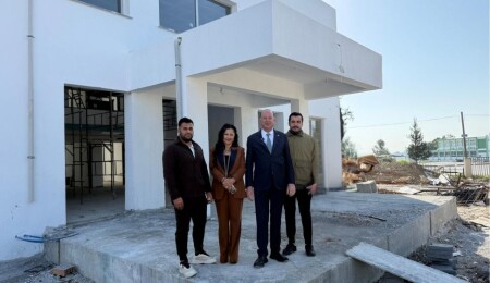 Dinçyürek: Tüm bölgelerde yeni sağlık merkezleri ve hastanelerin inşaatlarına hızla devam ediyoruz