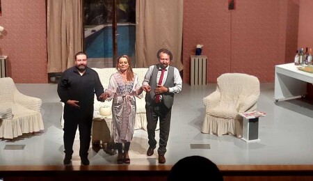 "Tehlikeli Saplantı" oyunu ayakta alkışlandı