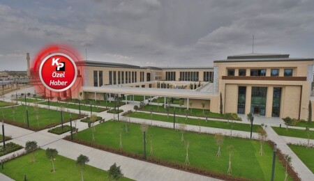 Maaş ödemeleri için borçlanılırken, Külliye'nin danışmanlarına yıllık en az 37 milyon TL ödeniyor!