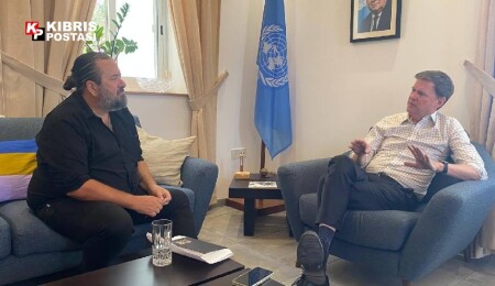 Stewart, Kıbrıs Postası’na konuştu: Çözümün önündeki en büyük engel her iki tarafın da kendi yankı odalarında yaşaması