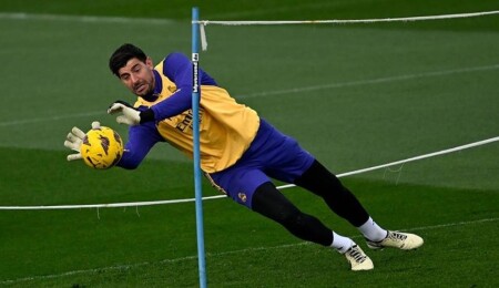 Real Madrid'de sakatlıktan yeni çıkan kaleci Courtois bir daha sakatlandı