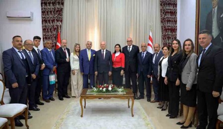 Zorlu Töre, Tüm Hizmet İş Sendikası heyetini kabul etti