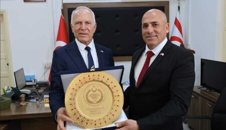 Zorlu Töre, Lefke’de ziyaretlerde bulundu