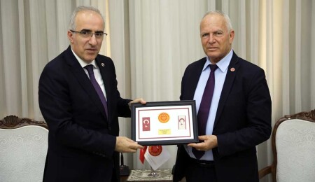 Zorlu Töre, Saadet Partisi heyetini kabul etti