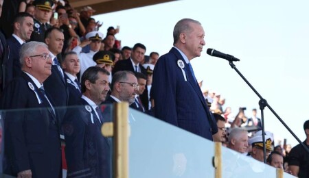 Tahsin Ertuğruloğlu, Türkiye Harp Okulları Mezuniyet Törenlerine katıldı