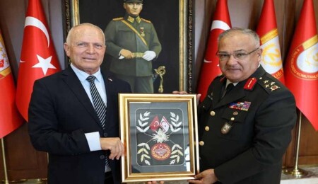 Töre, İstanbul’da 1.Ordu Komutanlığı’nı ziyaret etti