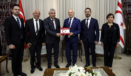 Cumhuriyet Meclisi Zorlu Töre, TSK Güçlendirme Vakfı Kahramanmaraş Şubesi Başkanı Özer ve heyetini kabul etti