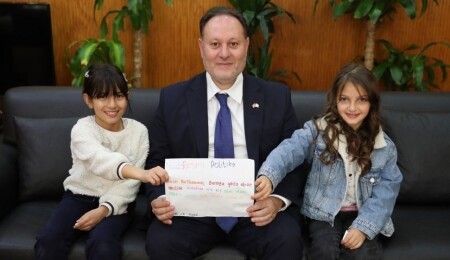 Ziya Öztürkler: Çocuklar hepimizin baş tacı