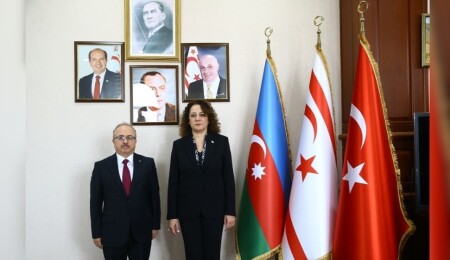 Türkiye'nin Bakü Büyükelçisi Akgün, KKTC Bakü Temsilciliğini ziyaret etti