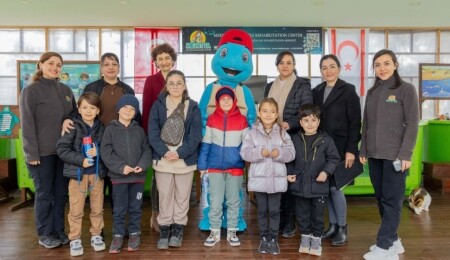 Girne Belediyesi, Meritta Deniz Kaplumbağaları Rehabilitasyon Merkezi'ne ziyaret düzenledi