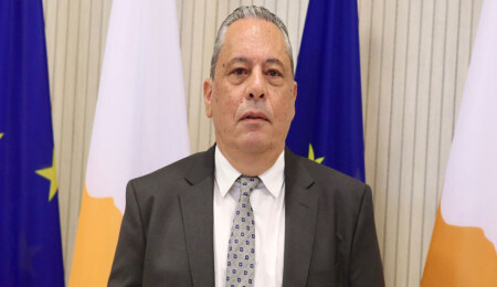 Rum Yönetimi Savunma Bakanı Palmas: Türkiye’nin “SAFE” programına katılmasına kesinlikle karşıyız