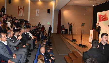 Oktay, AK Parti KKTC Ülke Temsilciliği Teşkilatıyla bir araya geldi