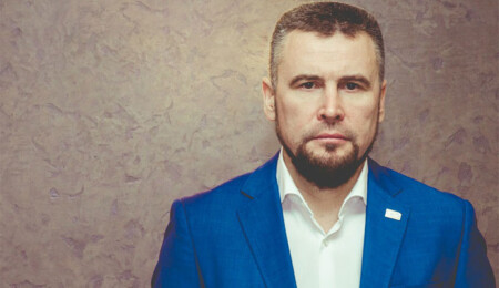 Russian Citizen Vladislav Apakov Declared "Prohibited Migrant" by Cabinet Decision