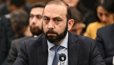 Ermenistan Dışişleri Bakanı Mirzoyan: Ülkelerle bağlantı kurduğunuzda barışın tesisine olumlu etkileri oluyor