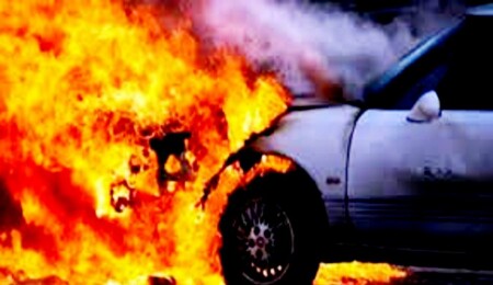 Girne-Lefkoşa Anayolu’nda seyir halindeki araçta yangın