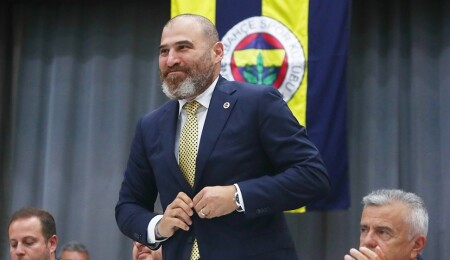 Fenerbahçe Başkan Vekili Komsuoğlu, Kıbrıs’ta kongre üyeleriyle buluşacak