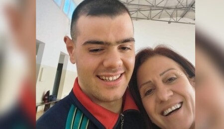 Otizmli Hüseyin'in annesi: Kim bilir belki oğlum için bir mucize yaşarım...
