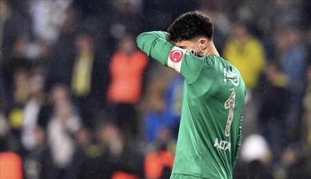 Fenerbahçe'de Altay Bayındır, sakatlığı nedeniyle MKE Ankaragücü maçında oynayamayacak