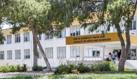 DAÜ Fen Ve Edebiyat Fakültesi güçlü kadrosuyla yeni öğrencilerini bekliyor