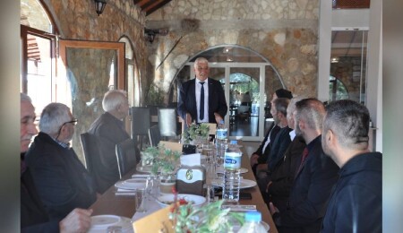 Belediyeler Birliği, Kocaeli Körfez Belediyesi ve Kıbrıs Gazileri heyeti onuruna yemek düzenledi