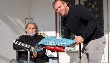 İskele Belediye Başkanı Hasan Sadıkoğlu, Ötüken Özel Eğitim Okulu’nu ziyaret etti