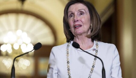 Eski ABD Temsilciler Meclisi Başkanı Pelosi'nin evinin önünde "ateşkes" çağrısı