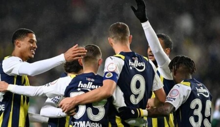 Kadıköy'de futbol resitali: Fenerbahçe 7 golle kazandı
