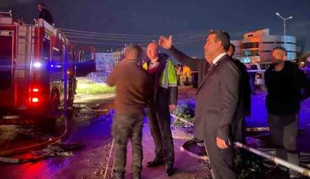 Sadık Gardiyanoğlu: Yangının yan taraftaki binalara sıçramaması için çalışmalar sürüyor