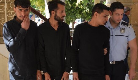 Ülkede kaçak yaşayan 3 kişi cezaevine gönderildi