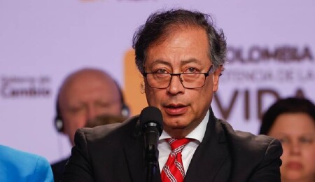 Kolombiya lideri Petro, Fransa Cumhurbaşkanı Macron ile telefonda Orta Doğu'daki durumu görüştü