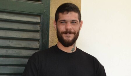 Kendine yardım için gelen vatandaşa vurdu, uyuşturucuyla yakalandı