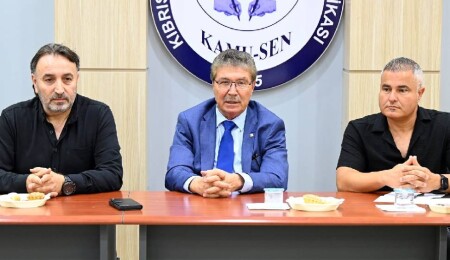 Ünal Üstel: Sorunların çözümü istikrarda