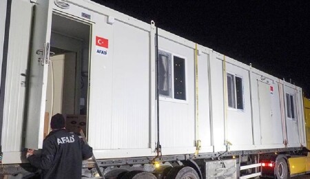 Türkiye'den gönderilen konteyner evler Bosna Hersek'teki sel bölgesine ulaştı