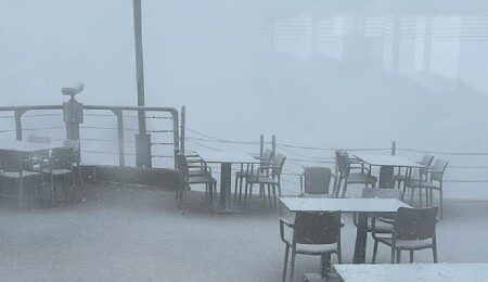 Antalya'nın yüksek kesimlerine kar yağdı
