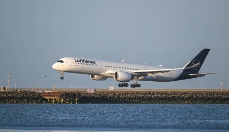 Alman hava yolu şirketi Lufthansa 2030'a kadar 4 bin kişiyi işten çıkaracak